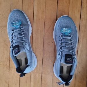 Sketchers D’lux walker sneakers